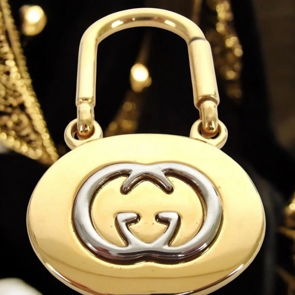 GUCCI Interlocking GG Keyring/Bag Charm with Box ๐คฉ - Picture 2 of 11